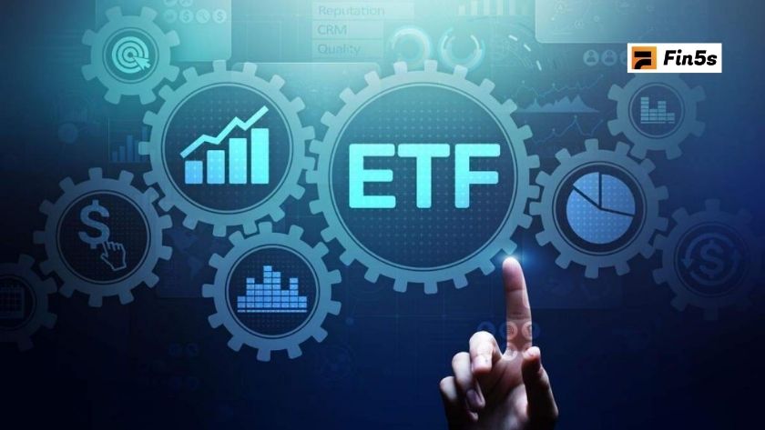 ETF là gì? Hướng dẫn đầu tư từ A-Z cho người mới muốn sinh lời an toàn Dù được đánh giá là kênh đầu tư an toàn và tối ưu chi phí, ETF (Exchange Traded Fund) vẫn tiềm ẩn nhiều rủi ro mà nhà đầu tư