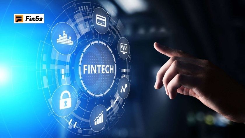 Hướng dẫn đầy đủ từ A–Z về fintech Fintech không chỉ đơn thuần là một khái niệm mà còn là một xu hướng toàn cầu, ảnh hưởng đến cách thức mà người tiêu dùng và doanh nghiệp tương tác với tài chính