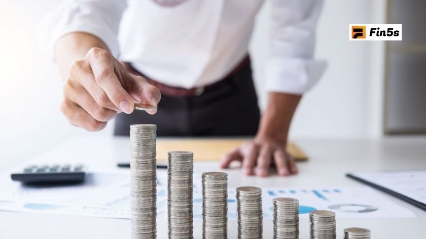Hướng dẫn chọn quỹ đầu tư phù hợp từ A–Z Quỹ đầu tư không chỉ là một kênh huy động vốn mà còn là giải pháp tài chính thông minh giúp nhà đầu tư tiếp cận thị trường một cách chuyên nghiệp