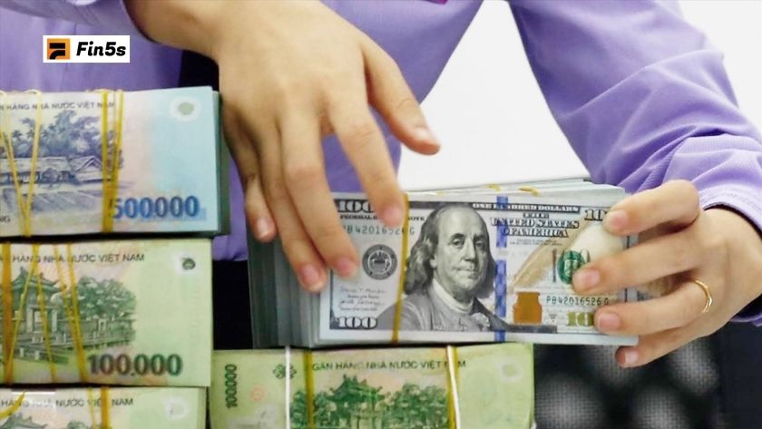 Tại sao nợ công tăng vọt lại trực tiếp ảnh hưởng đến túi tiền của bạn? Tổng nợ công của Việt Nam ước đạt khoảng 37–39% GDP