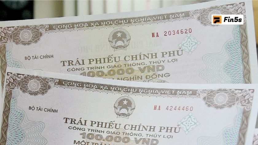 Đầu tư trái phiếu 2025: Lựa chọn thông minh hay cái bẫy tâm lý cho người mới? Trái phiếu doanh nghiệp được phát hành bởi các công ty để huy động vốn cho hoạt động sản xuất, kinh doanh