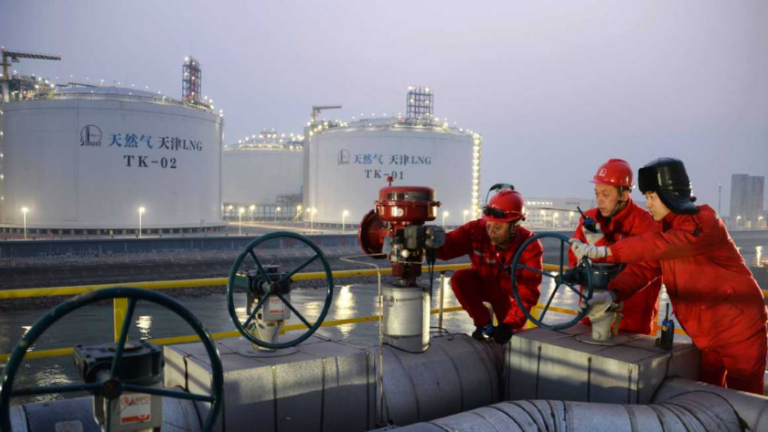 Trung Quốc nhập LNG từ Nga 3 chuyến tàu phá thế trừng phạt